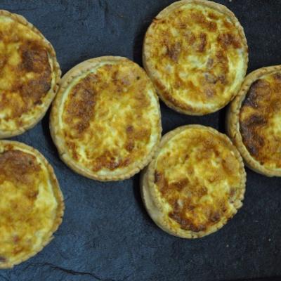 assortiment de mini quiches